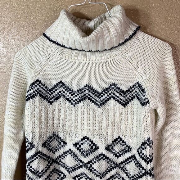 Copper Key girls turtle neck sweater - Picture 2 of 6